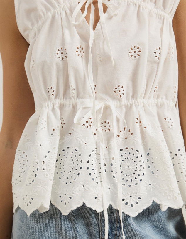 Atmos&Here - Eliza Broderie Tie Front Top