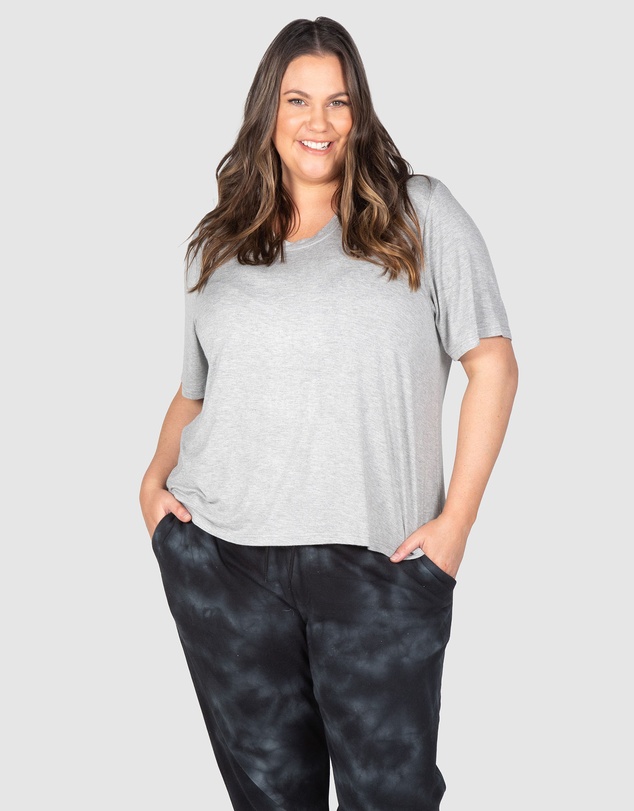 Love Your Wardrobe - Kelly Dipped Hem T-shirt