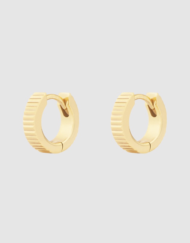 Wanderlust + Co - Ribbed Bar Gold 8mm Baby Huggie Earrings