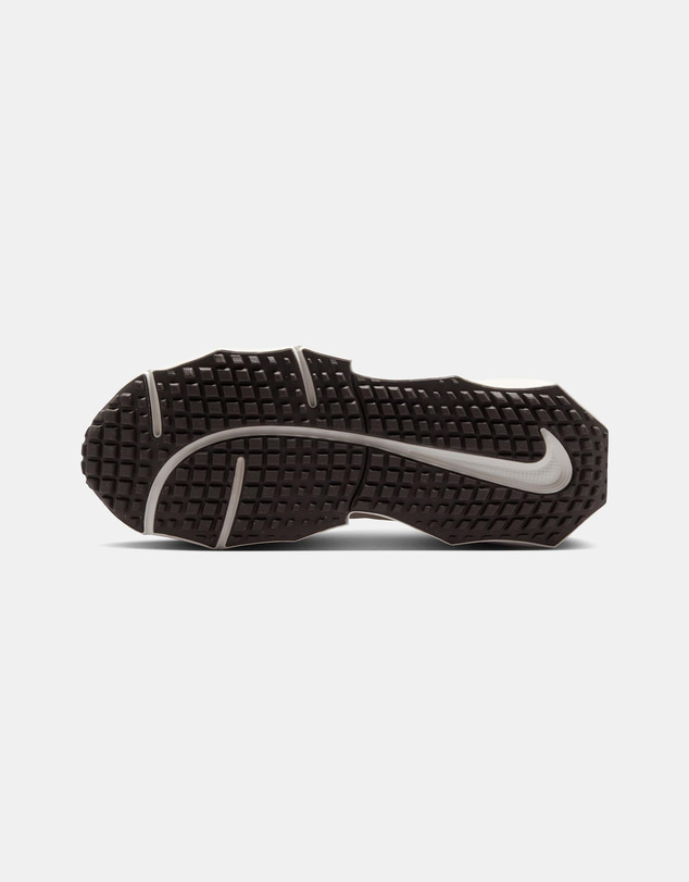 Nike - Aura Edge - Women's