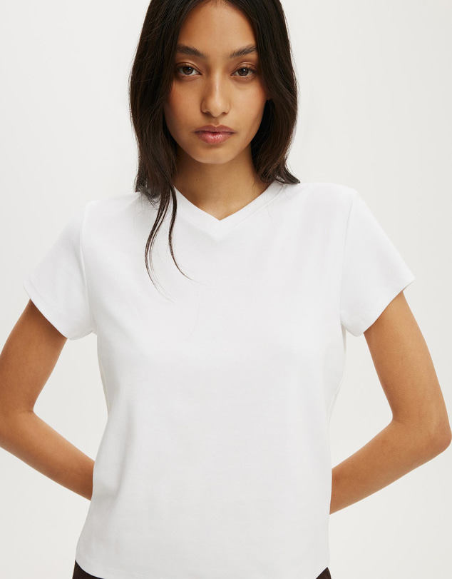 Cotton On - 90s Baby V-Neck Tee