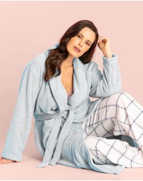 Ava & Audrey  - Ava & Audrey Betty Jacquard Fleece Robe