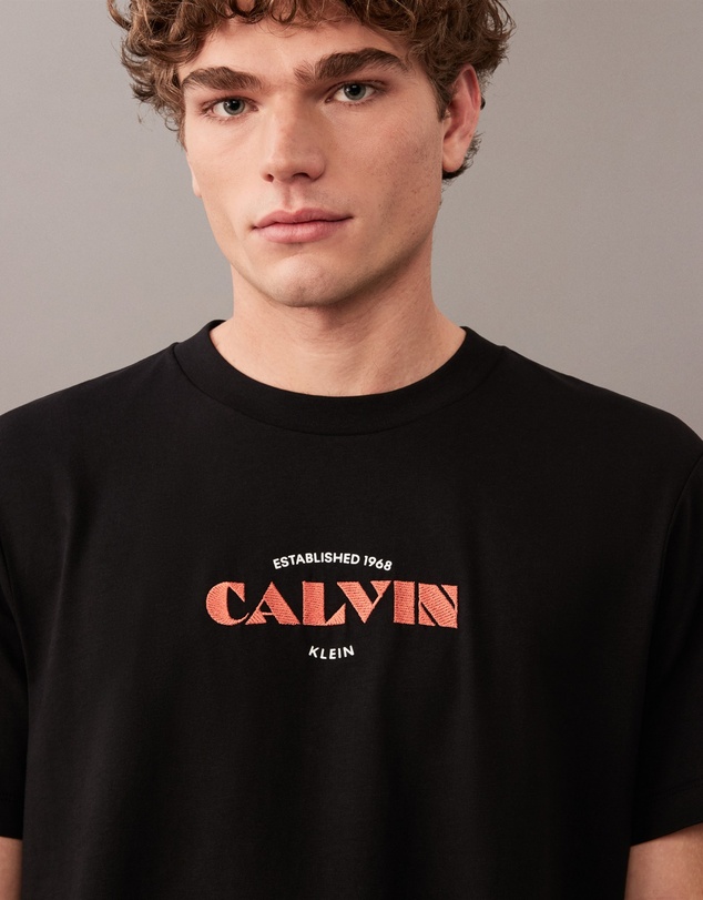 Calvin Klein Jeans - Contrast Logo Graphic Relaxed T-Shirt