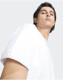 adidas Originals - CHEST STRIPES ENGINEERED COLLAR TEE Mens