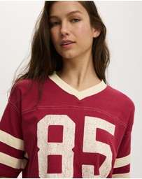 Cotton On - V Neck Oversized Graphic Tee