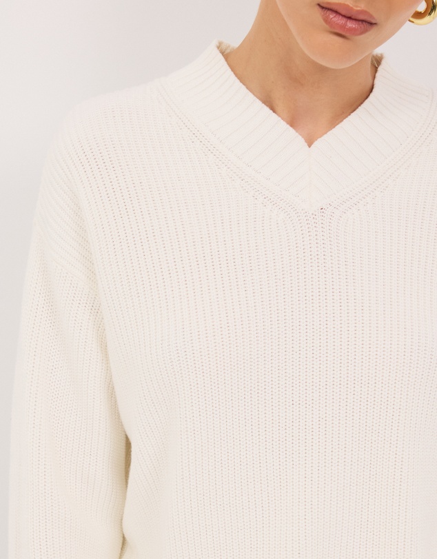 Calli - Ronnie V-Neck Jumper