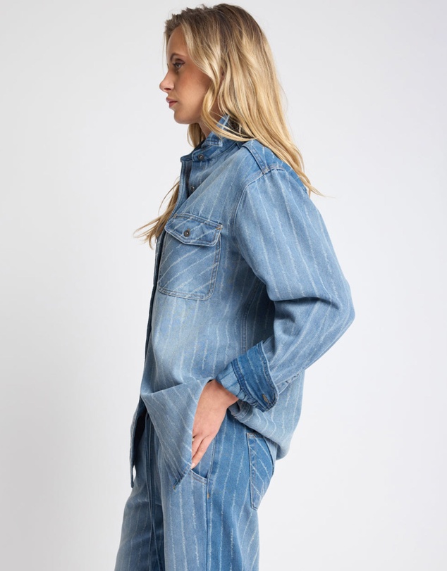 ONE TEASPOON - Distressed Everyday Denim Shirt - Blue Stripe