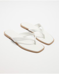 AERE - Flat Leather Thongs