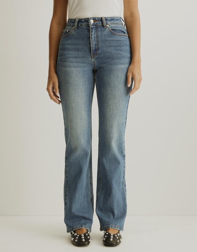 Atmos&Here - Ava Stretch Boot Leg Jeans
