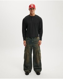 Cotton On - Relaxed Fit Textured Henley Long Sleeve