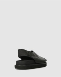 Beau Coops - Lastica Sandals