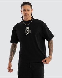 Kiss Chacey - Intertwined Street Tee