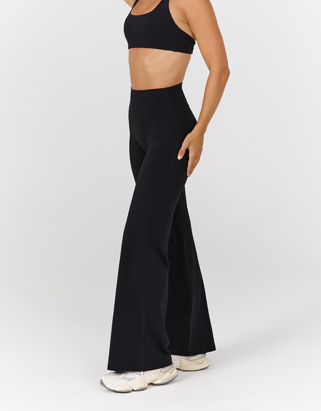 Muscle Republic - Luxe Yin Wide Leg Pant