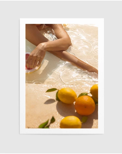Olive et Oriel - Pool Time II Art Print