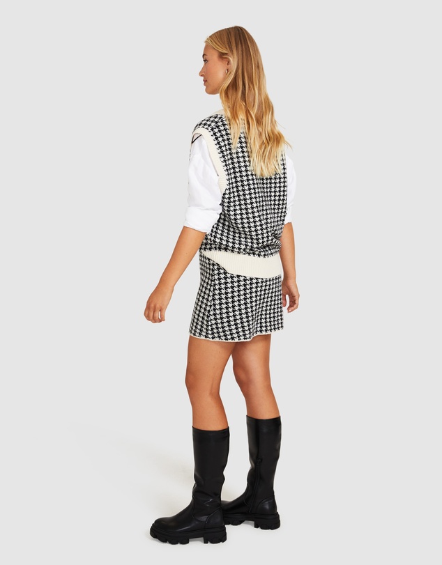 Subtitled - Dilan Houndstooth Vest