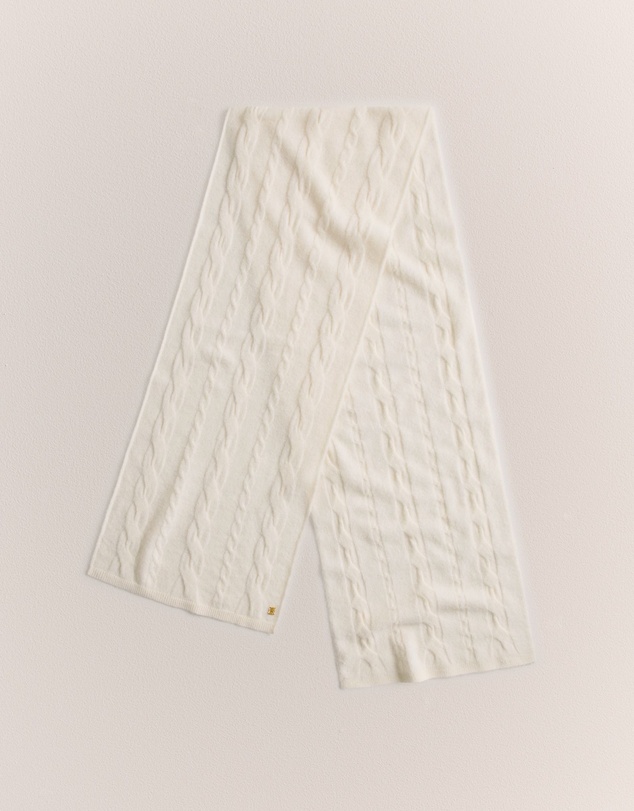 Trenery - Cable Knit Scarf in Marshmallow