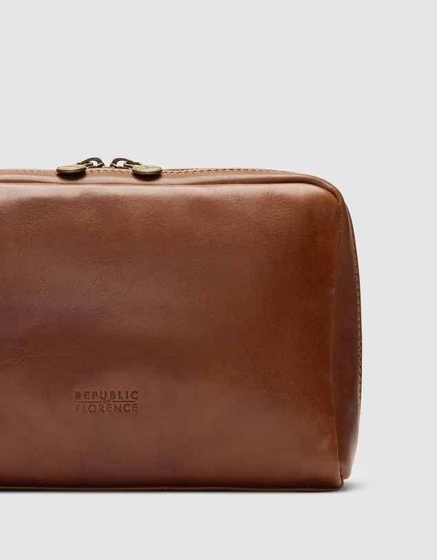 Republic of Florence - Primo Matt Brown Toiletry Bag