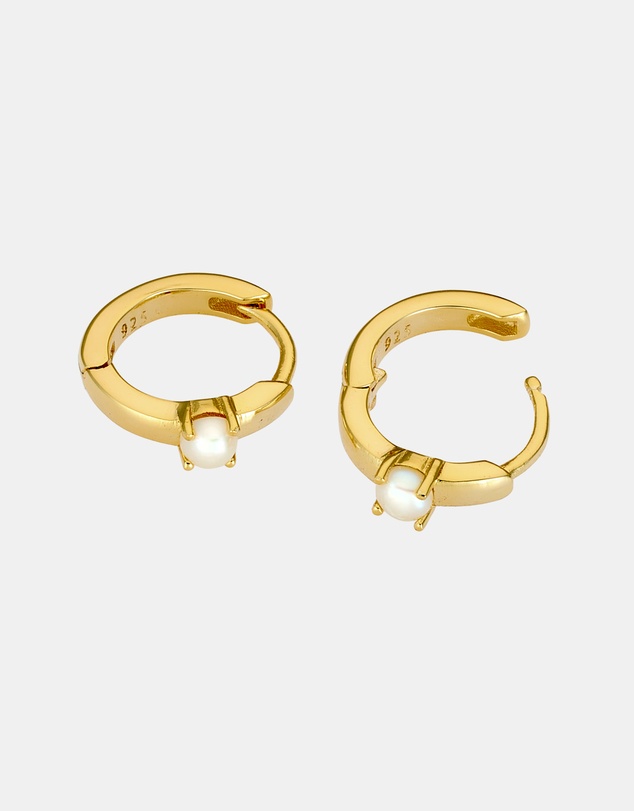 Zoe Olivia - 14K Gold Vermeil Pearl Huggies