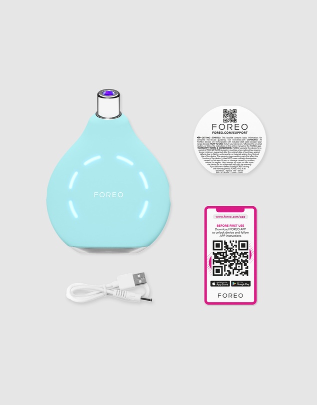 FOREO - KIWI™ - Blackhead remover pore vacuum and blue LED device