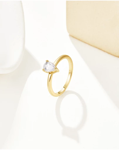 Mestige - Pear Cut Evie Ring - 18K Gold Plated
