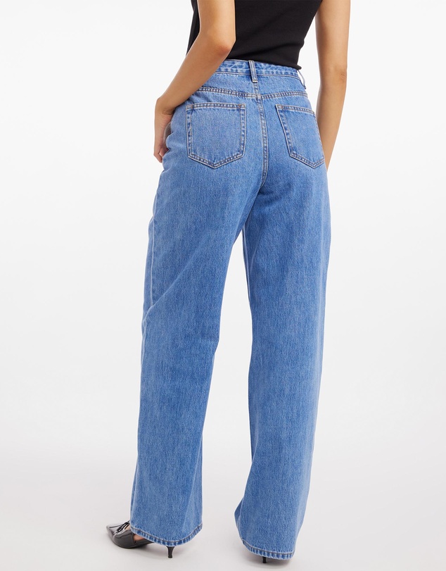 Dazie - Cool Girl Pleat Denim Jeans