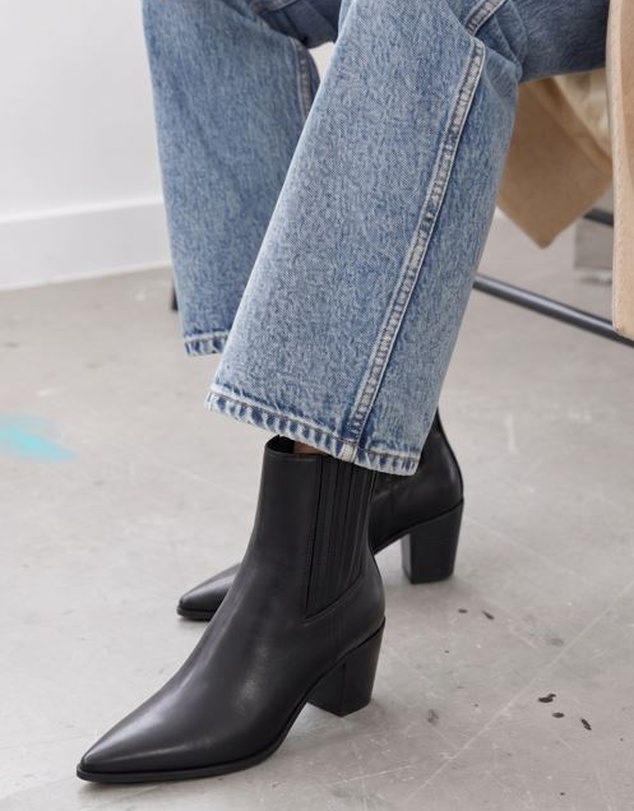 Atmos&Here - Juno Cowboy Ankle Boots
