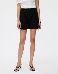 Minima Esenciales - Sonnet Tailored Short