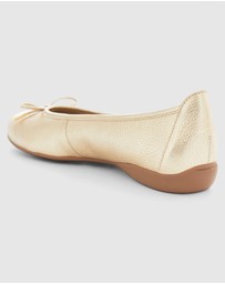 Easy Steps - Azaria
