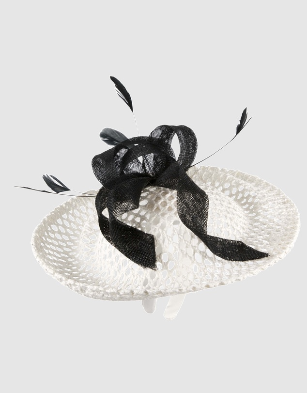 Max Alexander - White and Black Plate Racing Fascinator