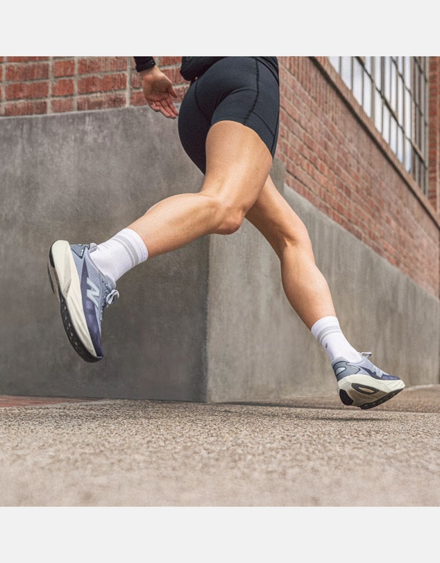 New Balance - FuelCell Rebel v5 - Women's