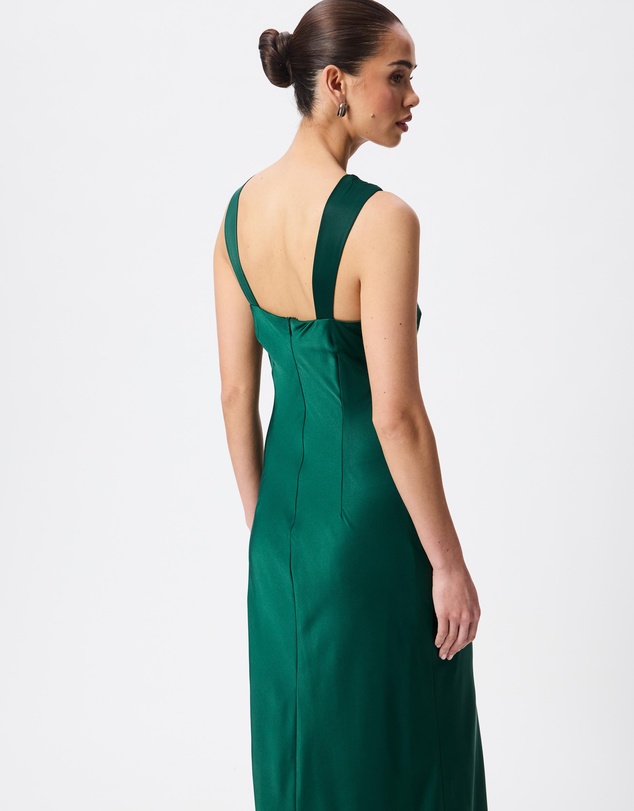 Tussah - Shay Satin Sweet Heart Neckline Maxi Dress
