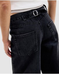 BDG By Urban Outfitters - Logan Jeans