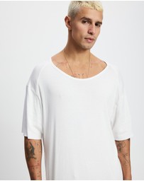 Surrounded By Ghosts - The Arsenic Relaxed Rib Knit Long Tail T-Shirt