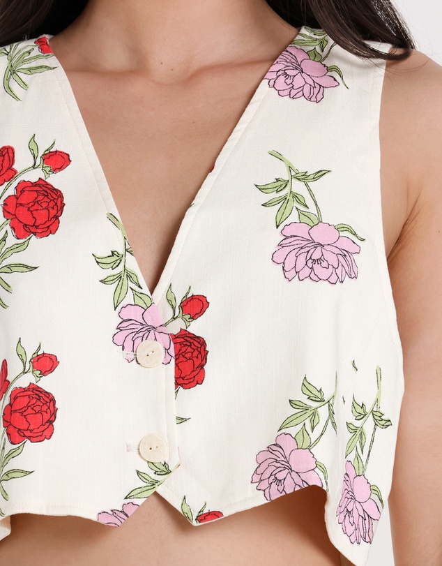 Lost in Lunar  - Sianna Vest
