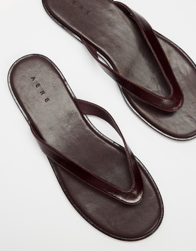 AERE - Round Toe Leather Thongs