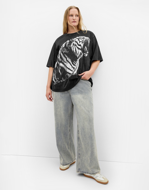 City Chic - Plus size Liv Born Wild Oversized Cotton Tee - black