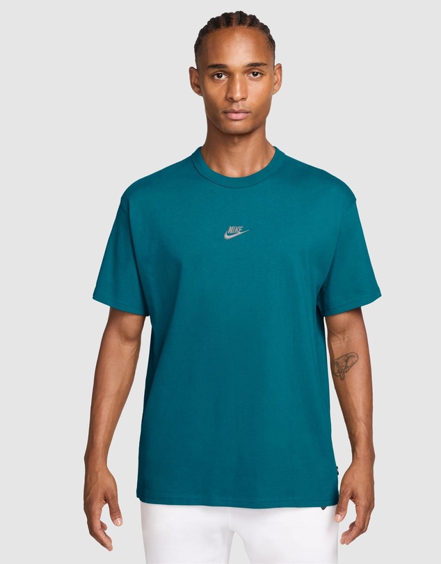 Nike - Sportswear Premium Essentials T-Shirt