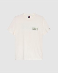 Tommy Jeans - Regular Bills Backprint Short Sleeve T-Shirt