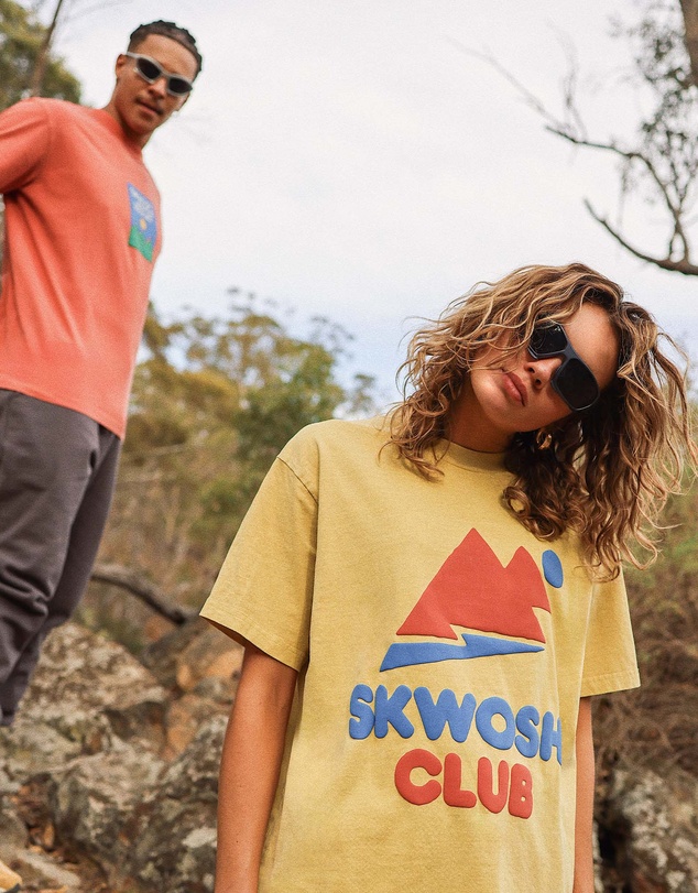 Skwosh - Chunky Mountain Regular Tee In Butter
