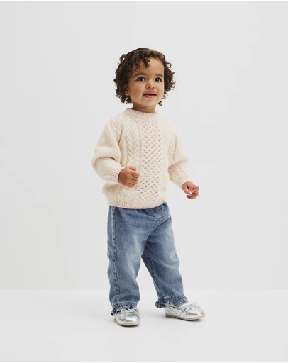 Country Road - Tipped Cable Knit