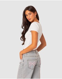 EDIKTED - Ava V Neck Ruched Top