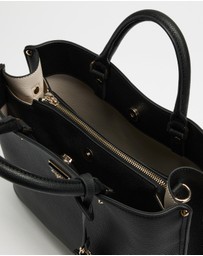 GUESS - Meridian Girlfriend Satchel