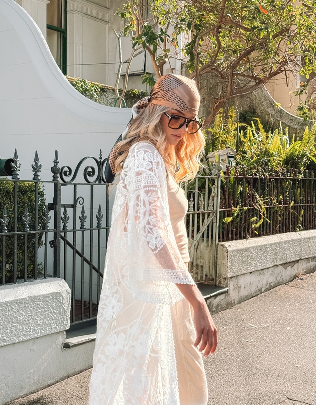 womens lace long sleeve dress Long-sleeved wool lace dress