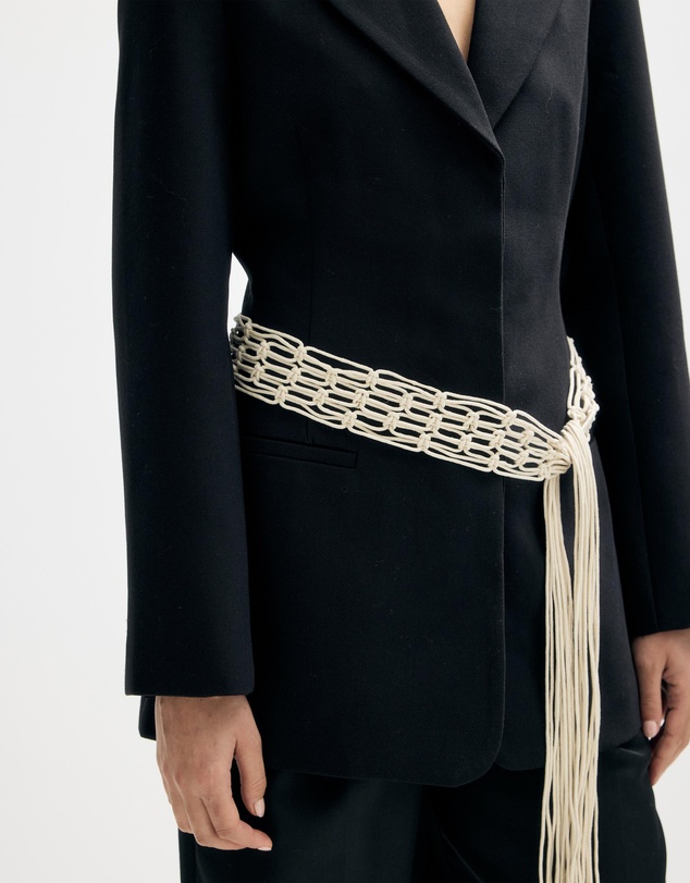 Minima Esenciales - Ise Macrame Belt Blazer