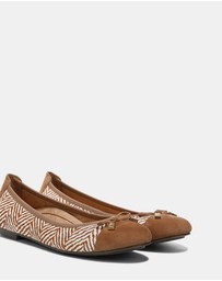 Vionic - Minna Ballet Flat - Toffee/Cream