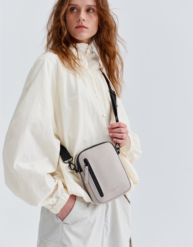 Gaston Luga - Däsh - Verti Crossbody Waterproof Shoulder Carry Bag