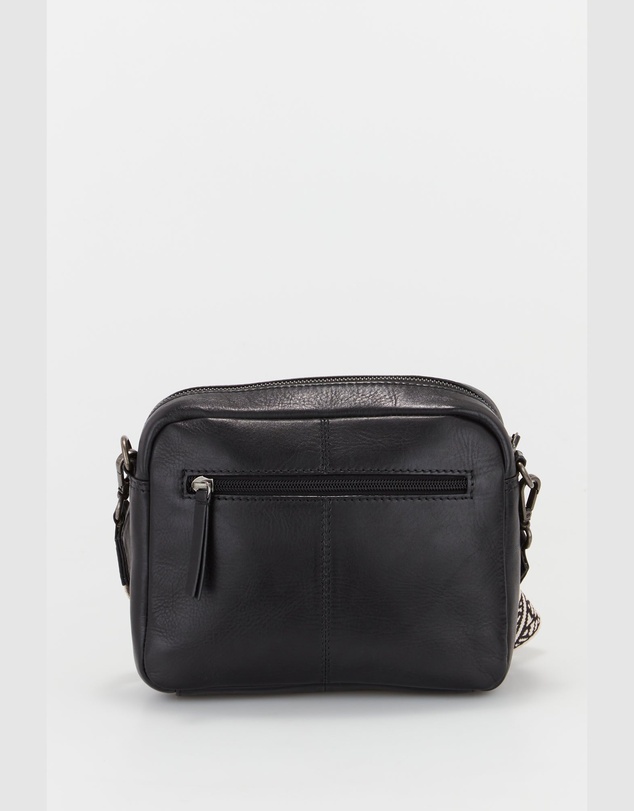 Evity - Pia Leather Crossbody Bag