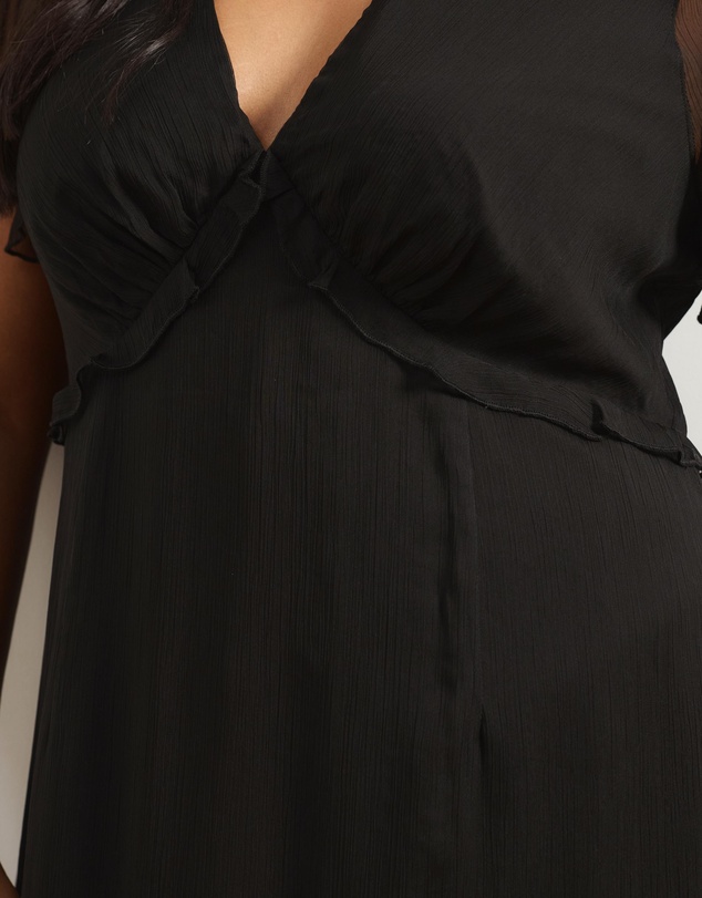 Atmos&Here Curvy - Short Sleeve Midi Dress With Ruffle Detail