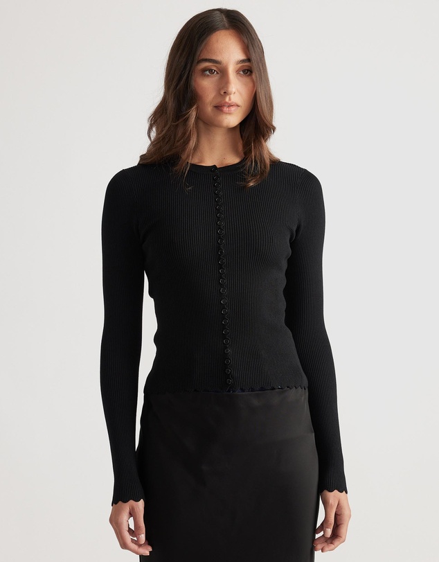 Decjuba - Lana Scallop Button Top