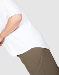 Love Your Wardrobe - Kelly Dipped Hem T-shirt